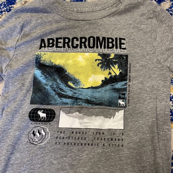 Abercrombie&fitch tee - Picture 3 of 3